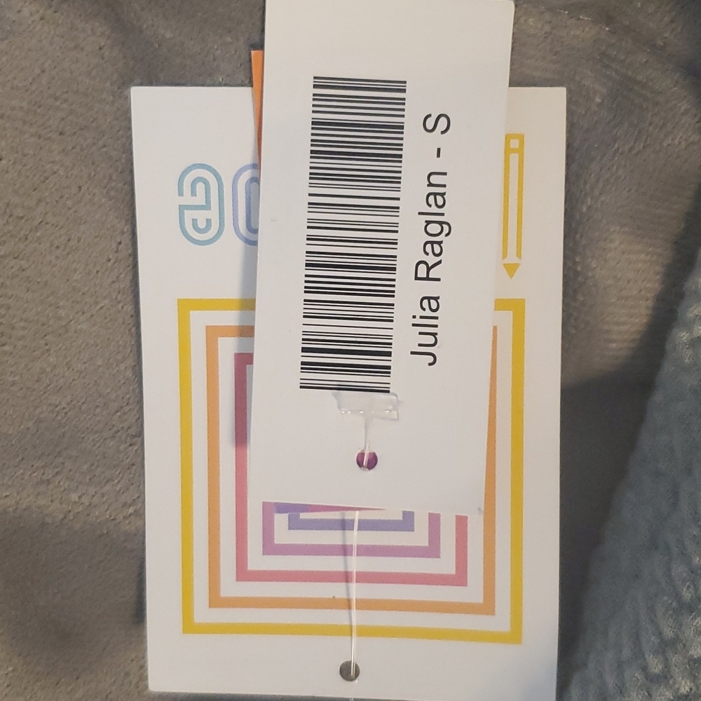 Lularoe Julia Raglan - Picture 5 of 5